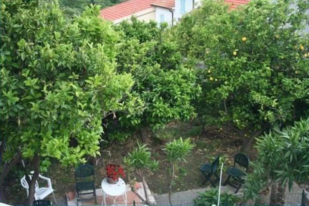 Villino Oliva Apartment Pomonte 0*,  Italy